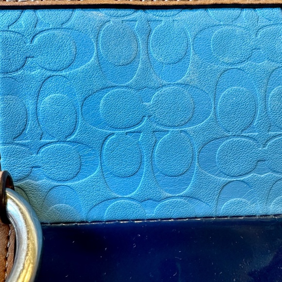 Beautiful Coach Tote Purse WITH Matching Wallet - Picture 6 of 15